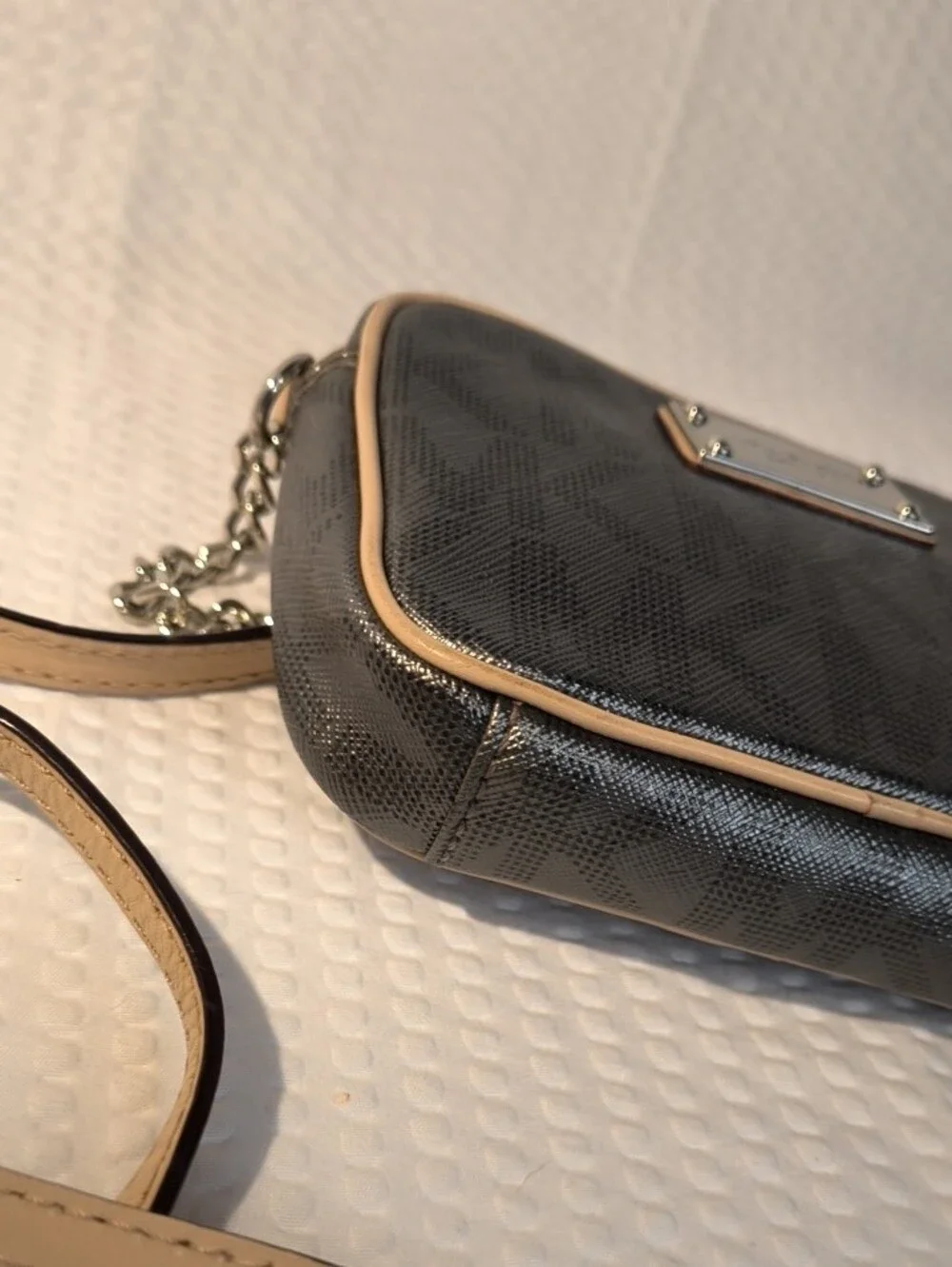 Michael Michael Kors Logo Signature Silver Crossbody with Tan Trim